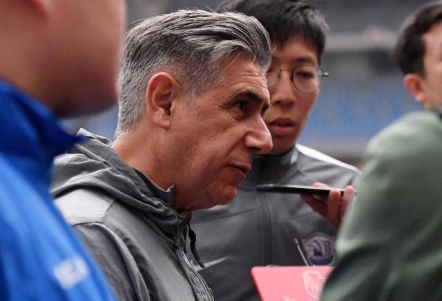 开云官网-沧州7轮4分古特比威信降至冰点：希望球迷更宽容些