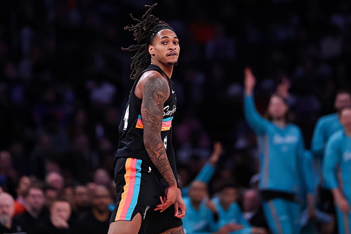 kaiyun-马刺遭遇了一场惨败,但是强力得分手的状态还是值得肯定?