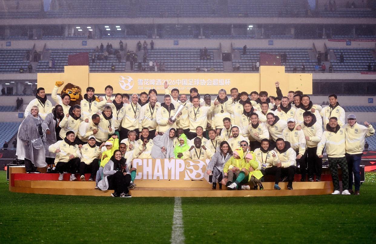 kaiyun-国安新援如狼似虎！蒙哥马利激活鲤鱼 海米提真硬 首轮拿三镇祭旗